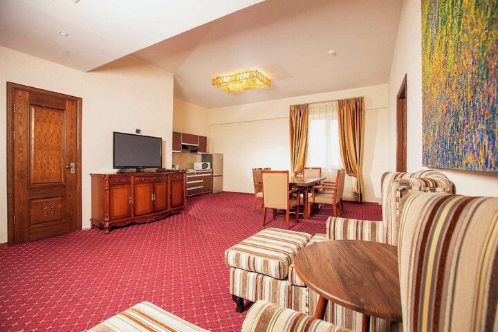 Room 36 of 48