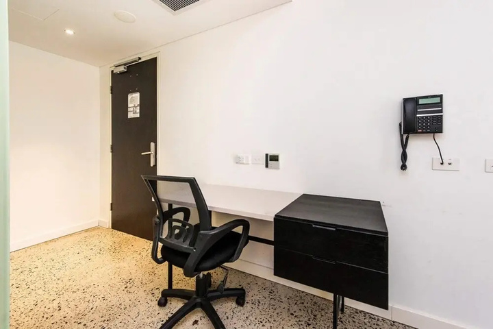 Room 9 of 15