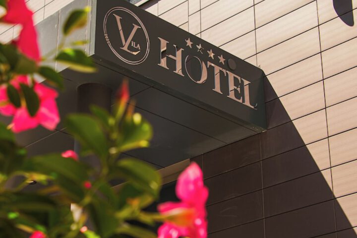 Hotel Exterior 56 of 61