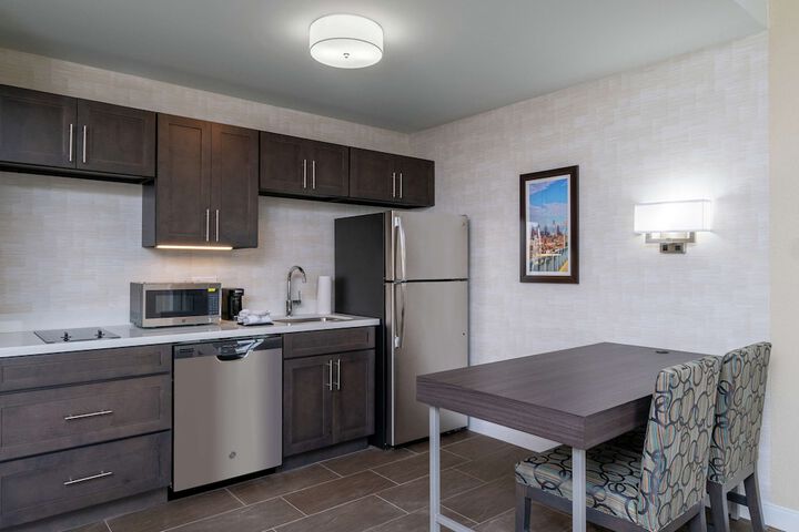 Standard | King Bed (3 of 17)