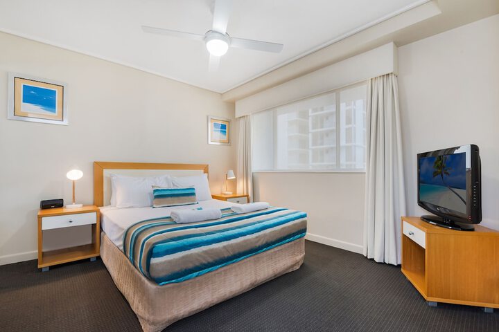Room 5 of 70