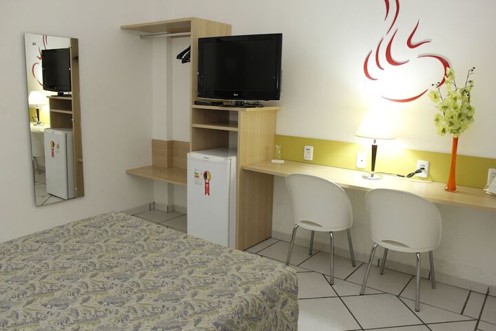 Room 5 of 13