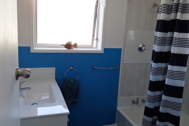 Room 17 of 27