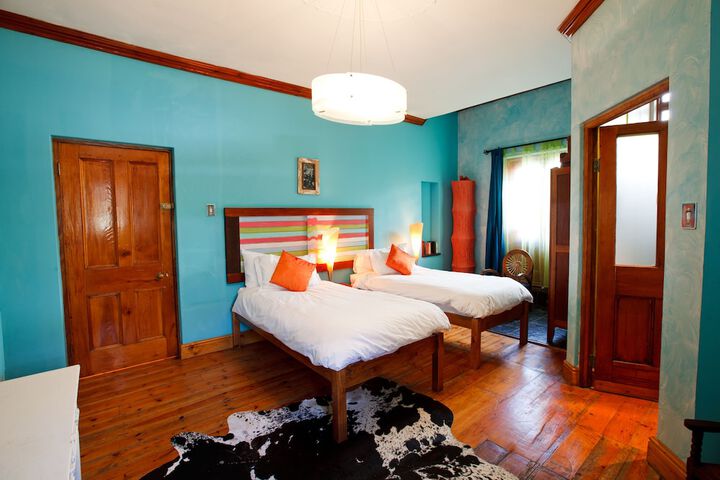 Room 3 of 32