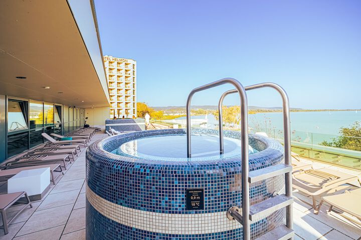 Pool 49 of 193