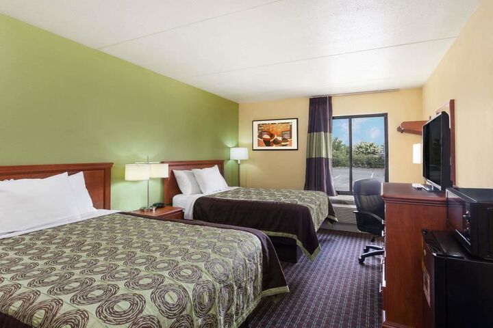 Room 5 of 35