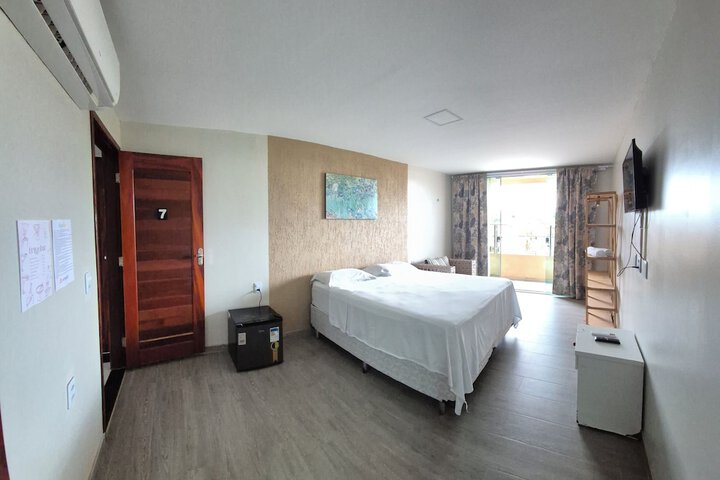 Room 4 of 24