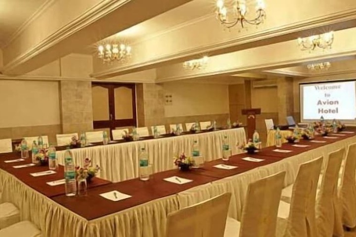 Ballroom/Hall 12 of 19