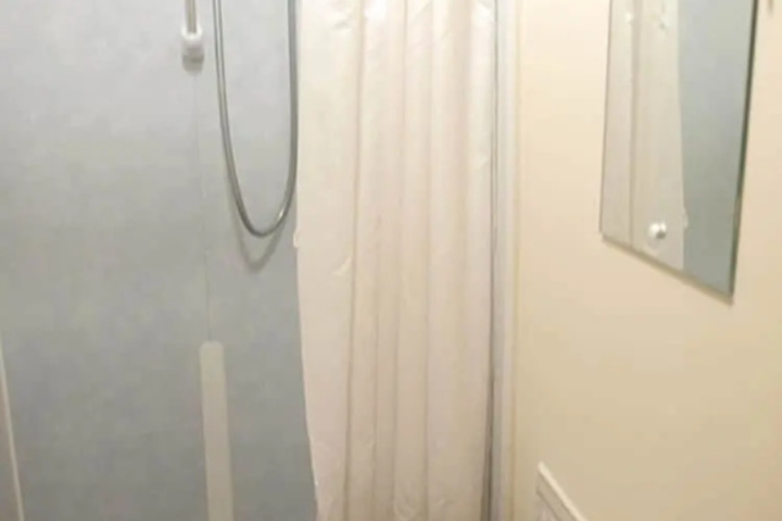Room 4 of 5