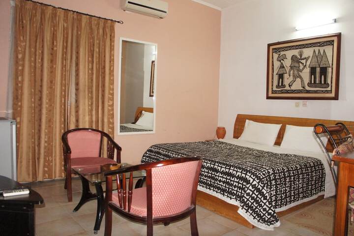Room 14 of 130