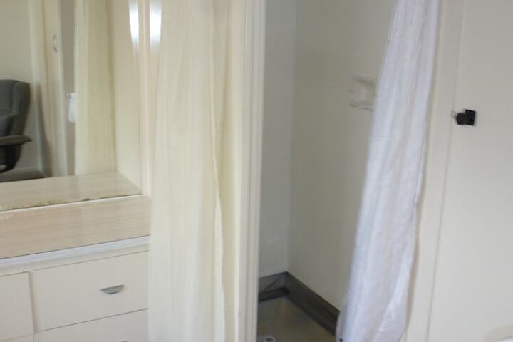Room 75 of 89