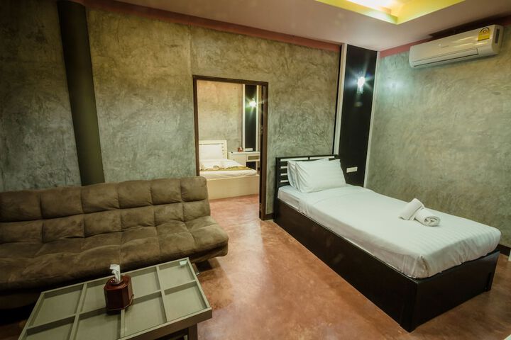 Room 35 of 90
