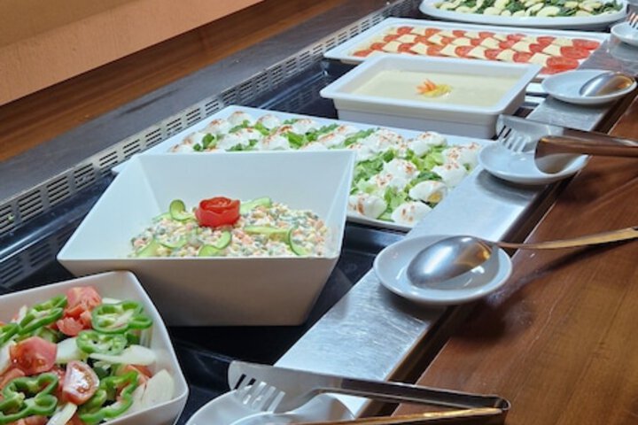 Dining 55 of 65