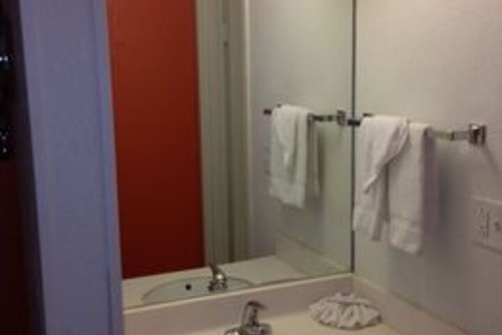Room 6 of 86