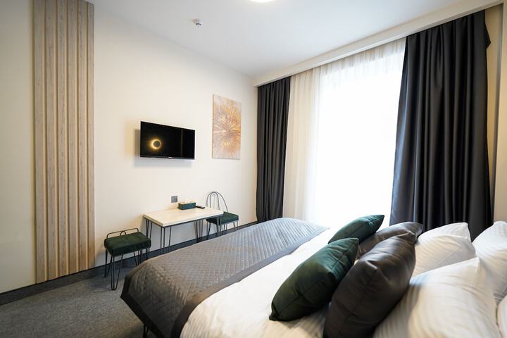 Room 34 of 209