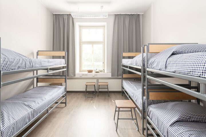 Room 6 of 48