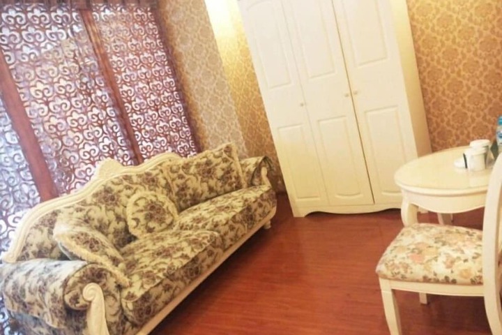 Room 17 of 29