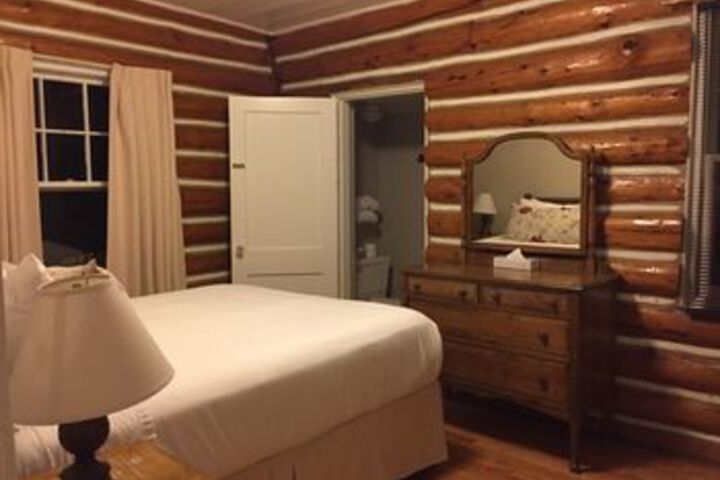 Room 44 of 86
