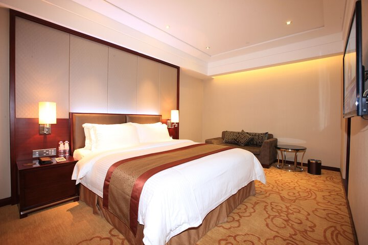Room 4 of 71