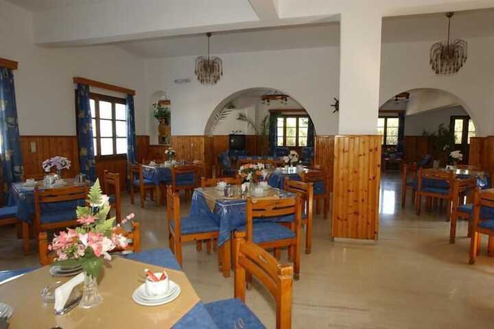 Dining Photos