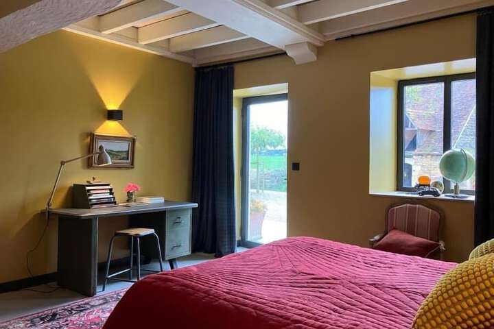 Room 5 of 34