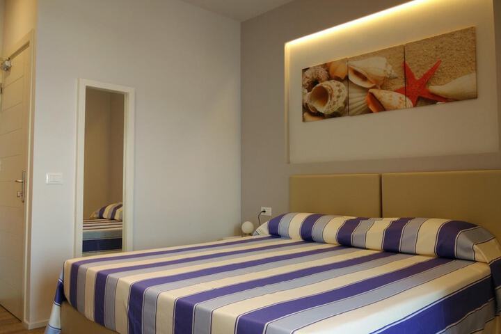 Room 18 of 82
