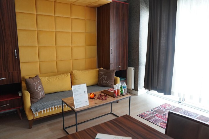 Room 14 of 67