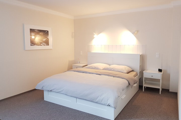 Room 9 of 24