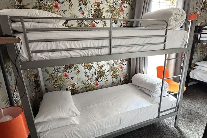 Room 62 of 114