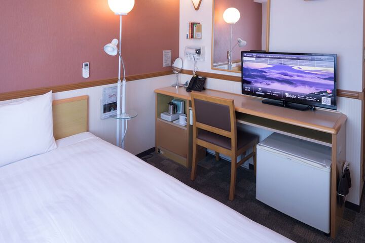 Room 12 of 34