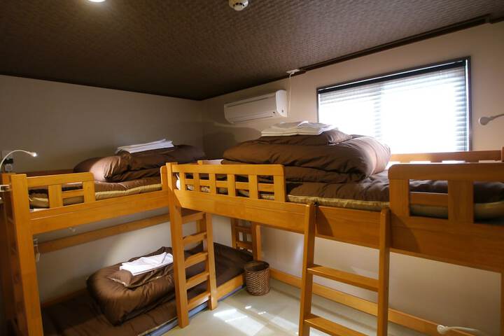 Room 25 of 75