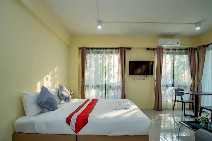 Room 11 of 15