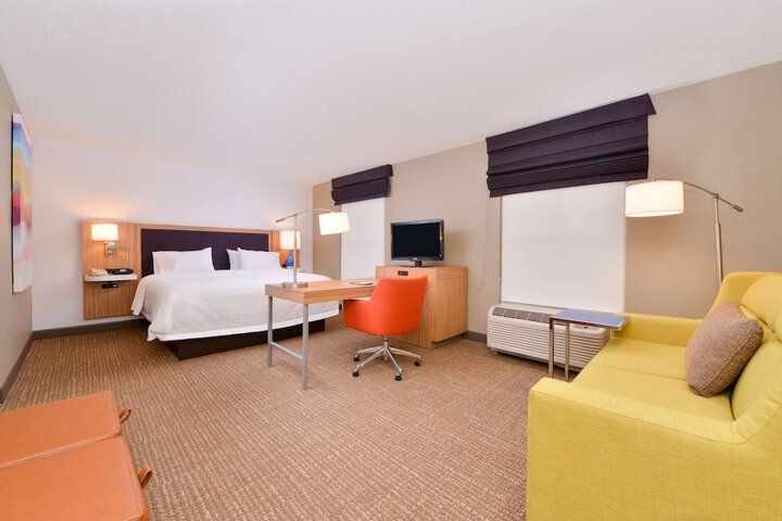 1 King Bed (1 of 15)