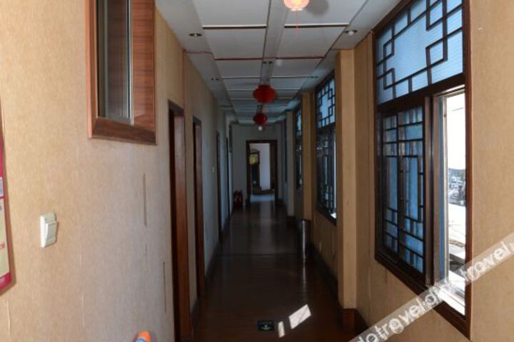 Hotel Interior 8 of 21