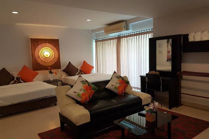 Room 6 of 78