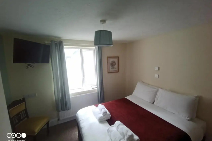 Room 3 of 11