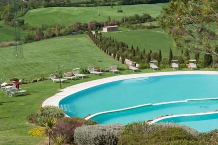 Hotel Pool