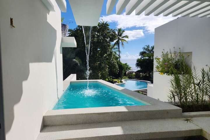 Pool 13 of 33