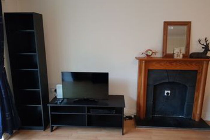 Room 8 of 33