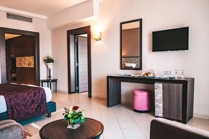 Room 27 of 140