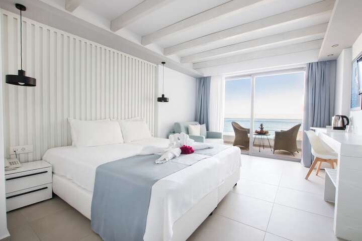 Room 34 of 171