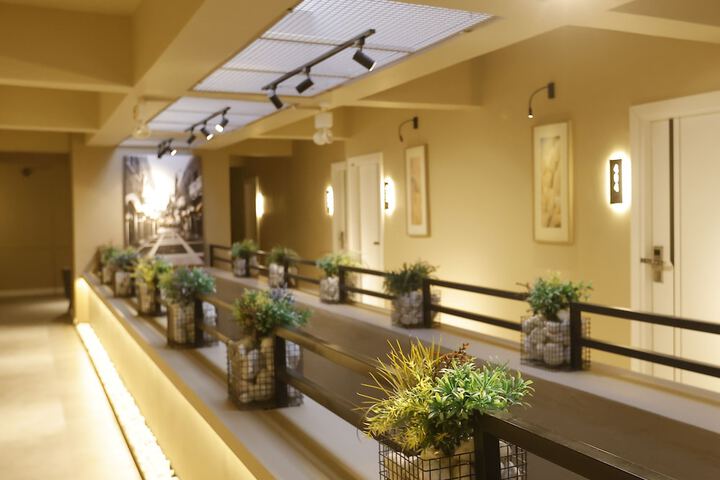 Ballroom/Hall 48 of 51