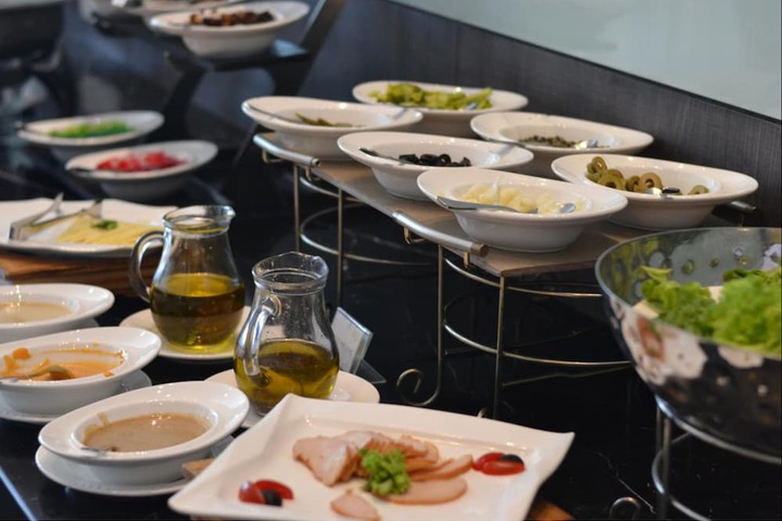 Breakfast buffet