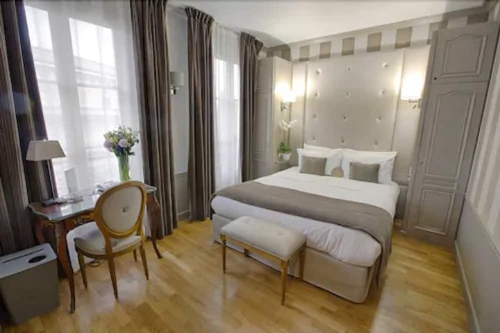 Room 7 of 38