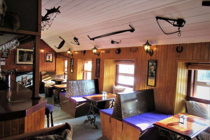 Lounge 18 of 25