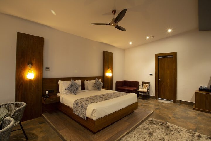 Room 38 of 196