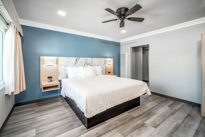 Room 7 of 46