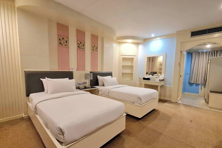 Room 20 of 40