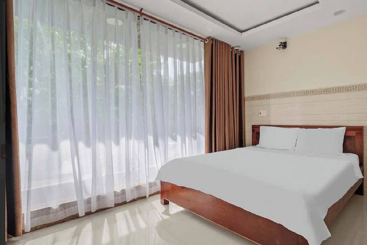 Room 6 of 21