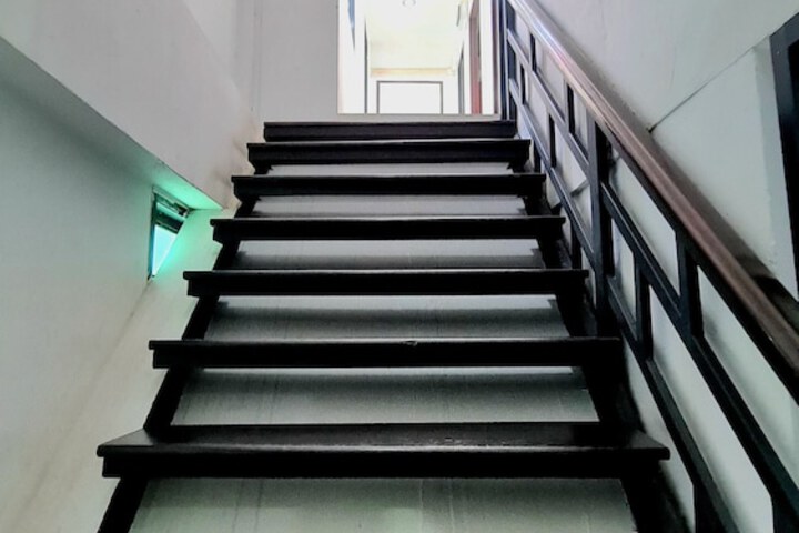 Hotel 2 of 97